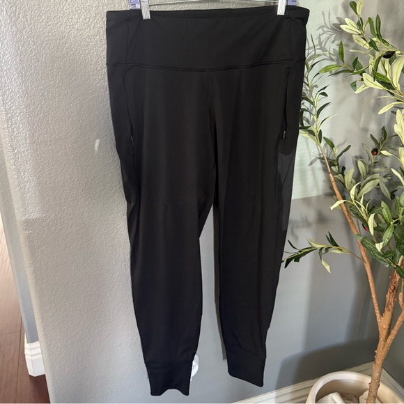 Lululemon Black Joggers With Zipper Pockets And Ankles